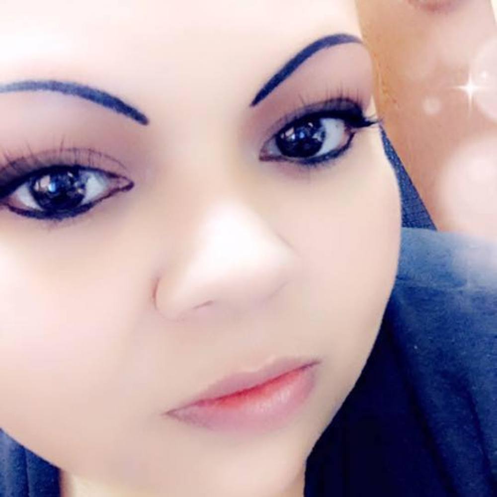 Meet your Posher, Adelina